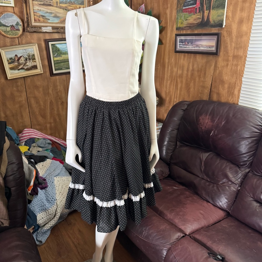 Vintage Ruffle Polka Dot Skirt with Lace Trim Square Dance